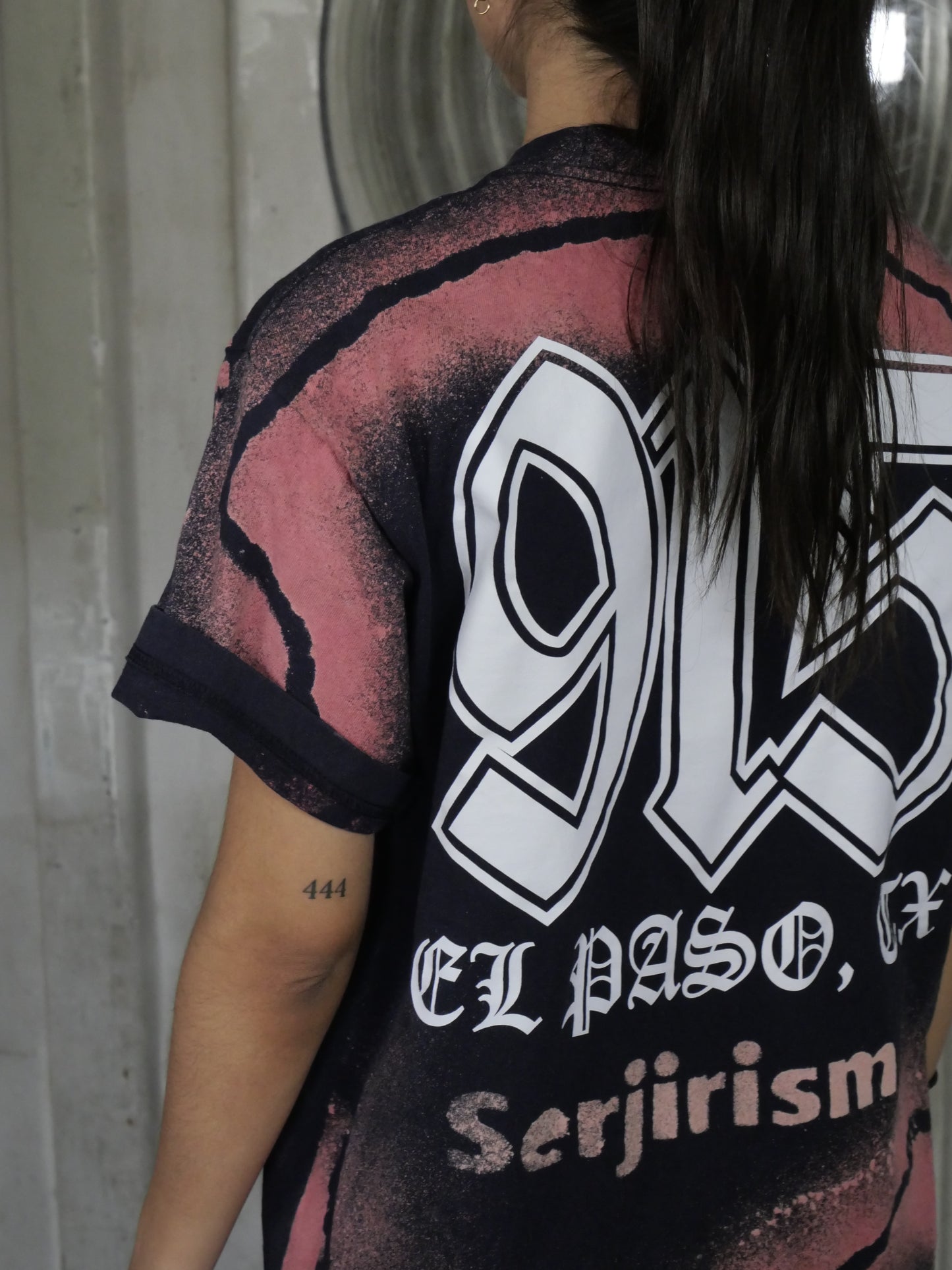 Medium 1/1 Serjirism Wearable Art - T-Shirt 915