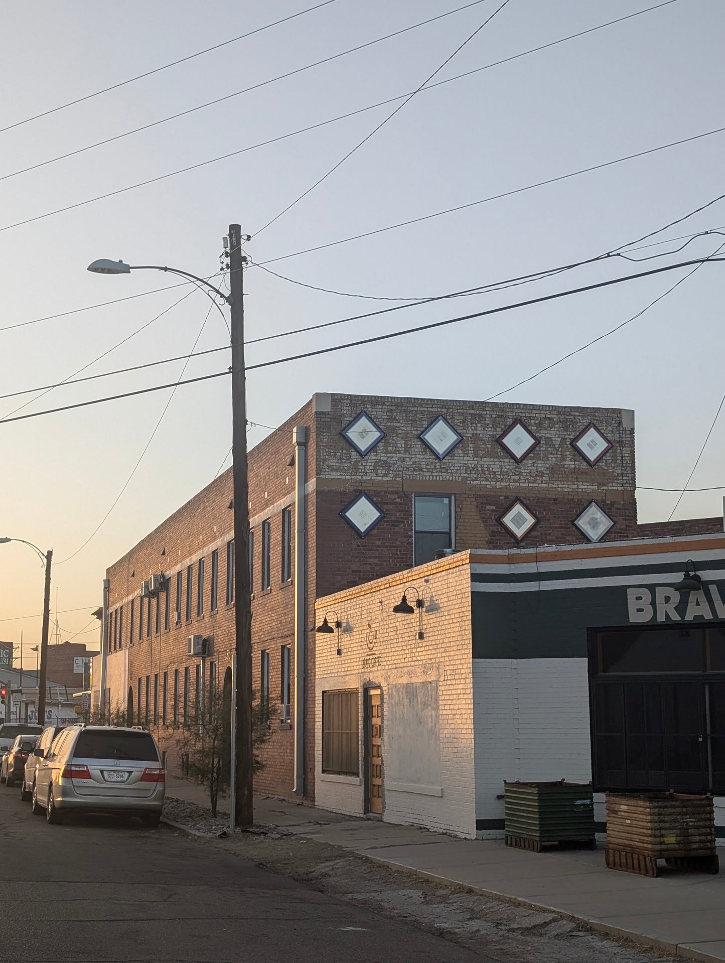 Serjirism SMT Murals